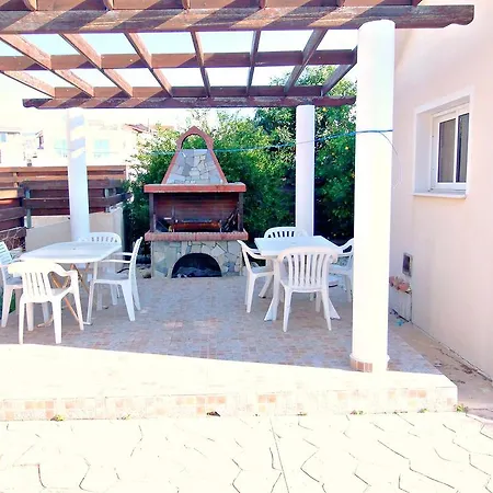 Aphrodite Queens Paradise Villa *