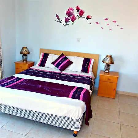 Villa Aphrodite Queens Paradise